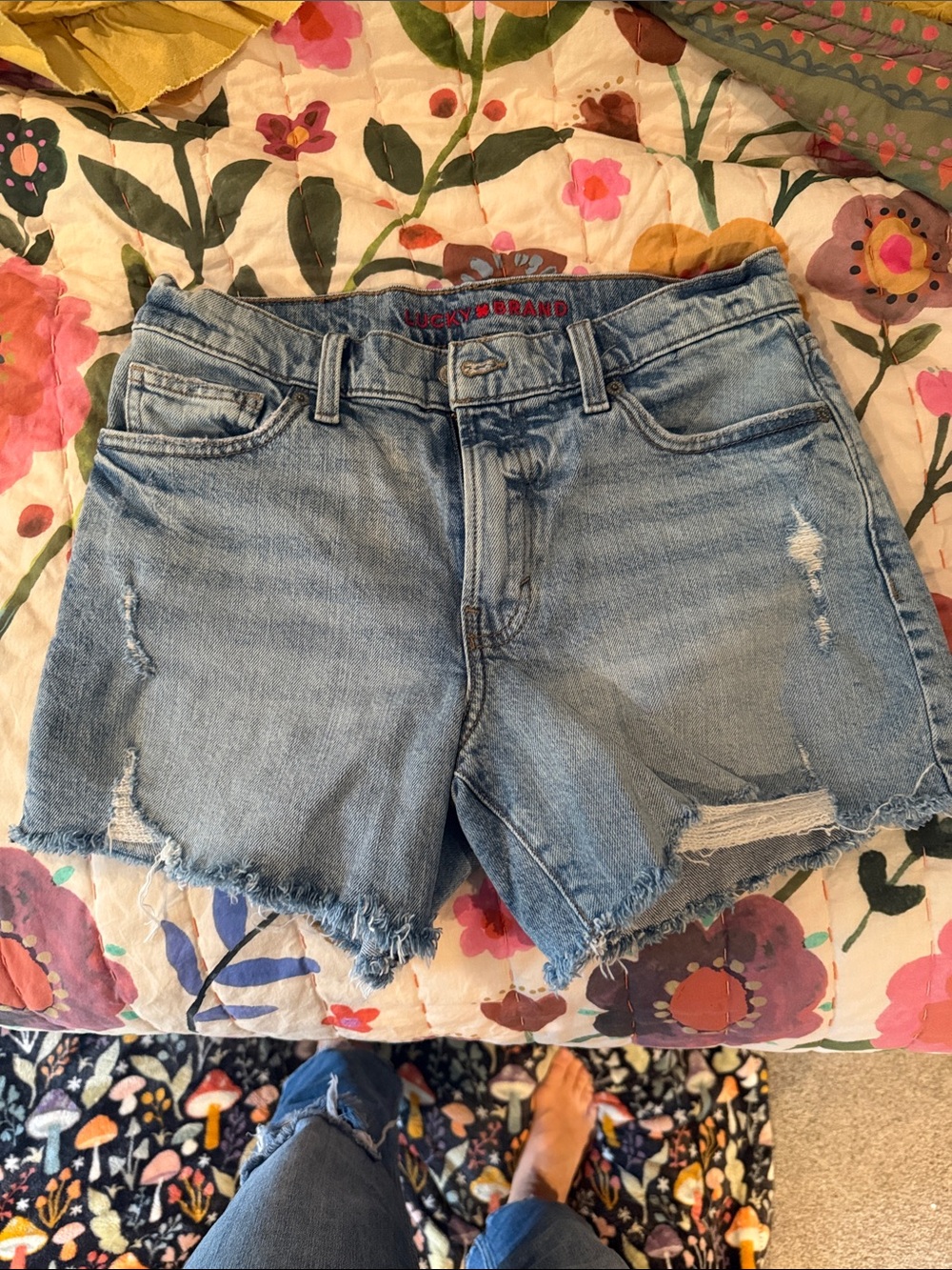 Lucky brand Light Wash Denim Frayed Hem Women's Shorts